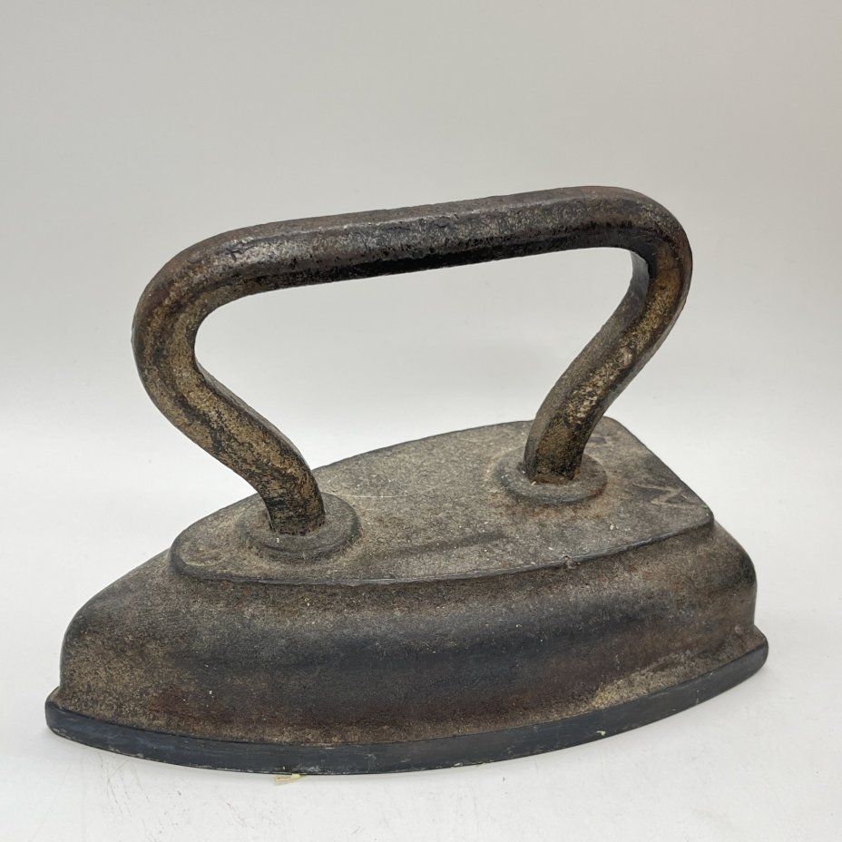Нагревательный утюг, чугун, СССР, 1940-1950 гг.