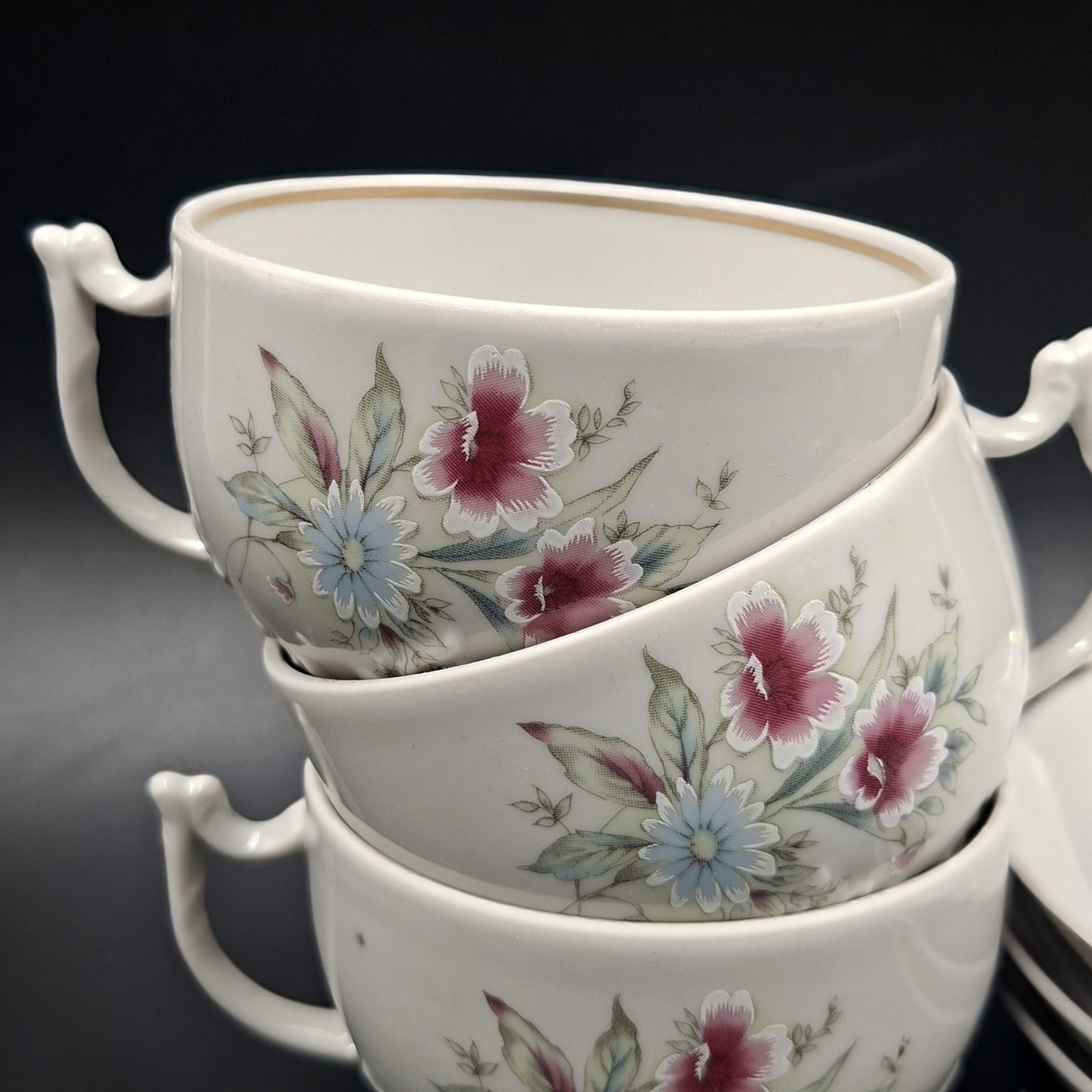 Набор из трех чайных пар с цветочным декором, фарфор, деколь, золочение, Дмитровский фарфоровый завод (ДФЗ Вербилки), СССР, 1965-1990 гг.