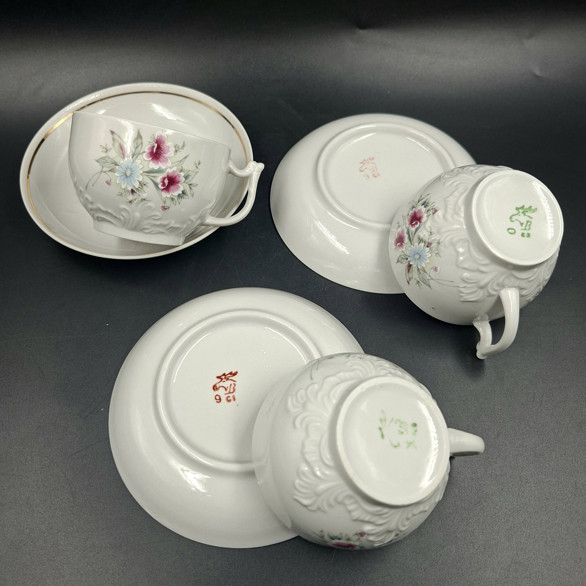 Набор из трех чайных пар с цветочным декором, фарфор, деколь, золочение, Дмитровский фарфоровый завод (ДФЗ Вербилки), СССР, 1965-1990 гг.