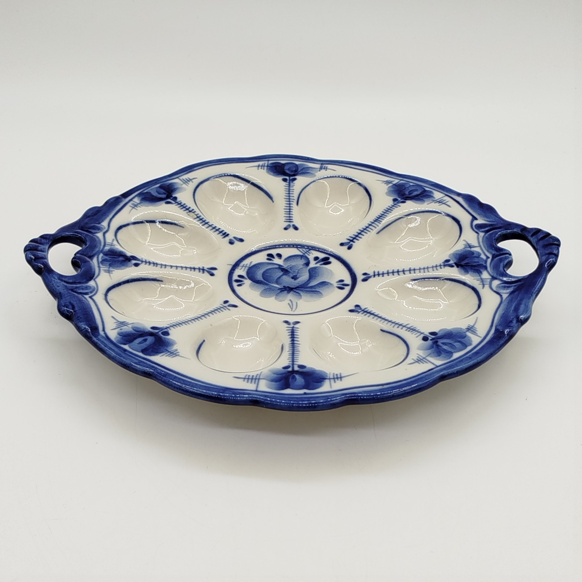 Подставка пасхальная для яиц и кулича (пасхальница)