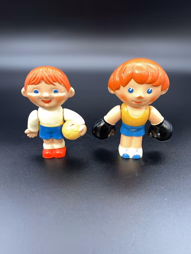 Набор из 2 игрушек футболист и боксер (в подборе)
