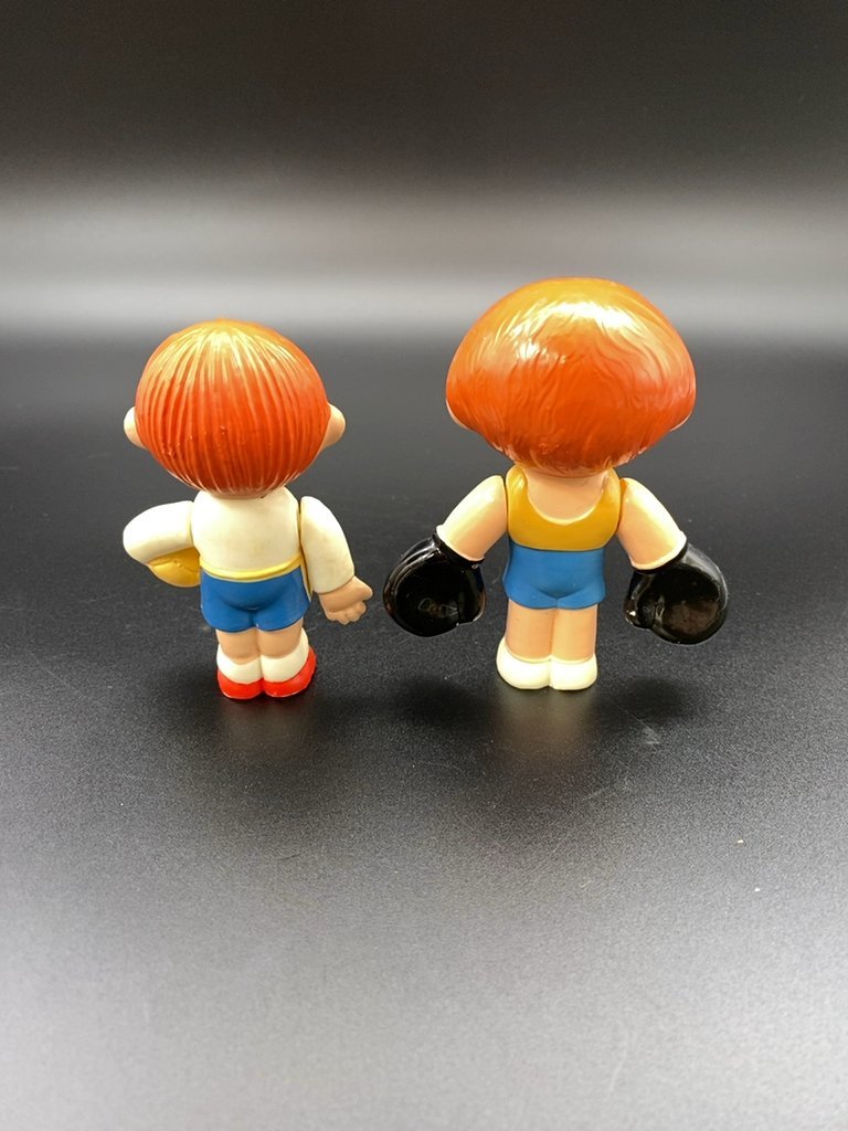 Набор из 2 игрушек футболист и боксер (в подборе)