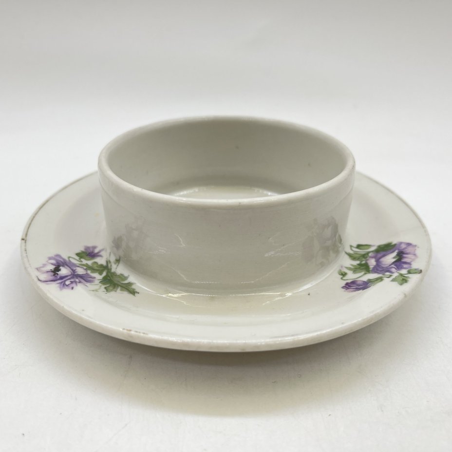 Соусник (масленка) с флоральным декором, фарфор, деколь, золочение, Дулевский фарфоровый завод (Дулёво), СССР, 1930-1952 гг.