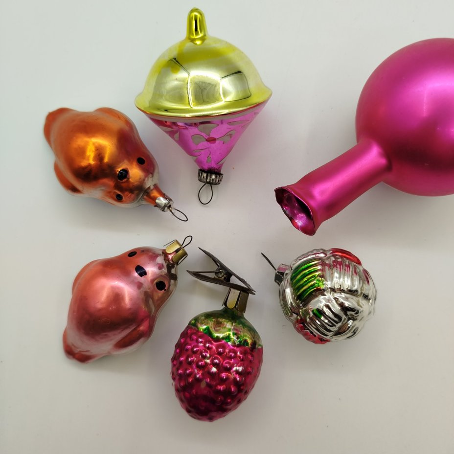 Набор из пяти ёлочных игрушек и навершия(макушка) на ёлку