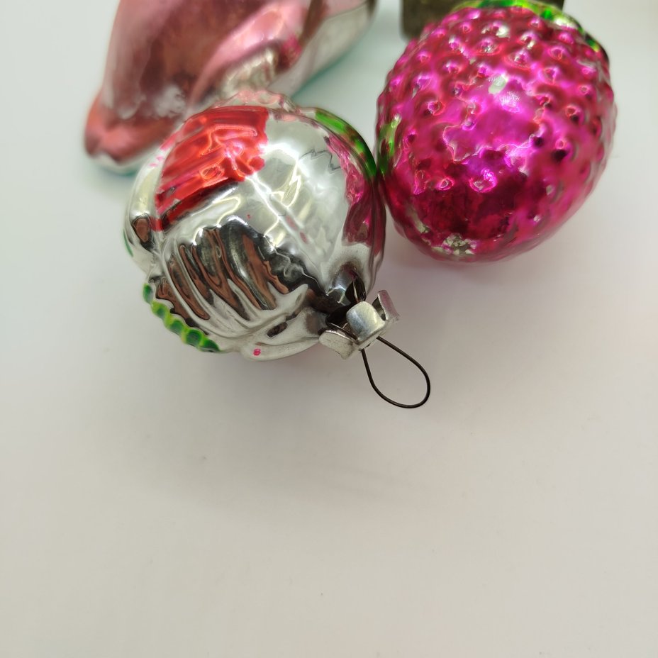 Набор из пяти ёлочных игрушек и навершия(макушка) на ёлку