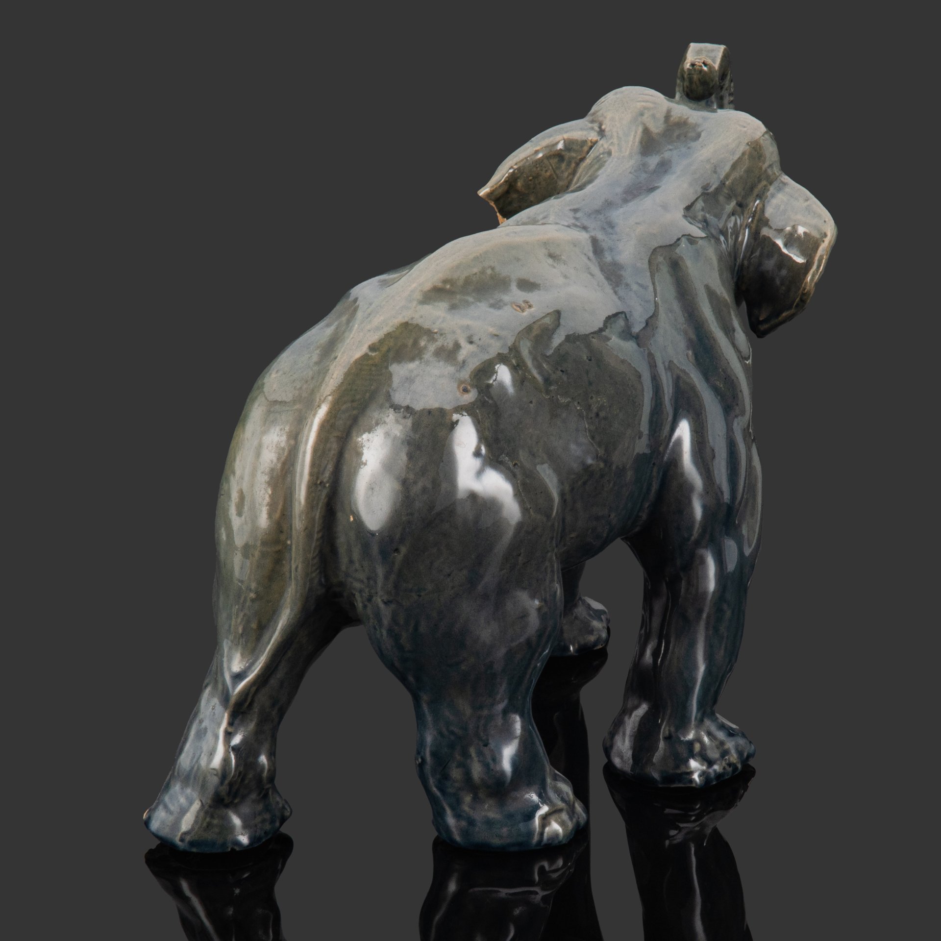 Статуэтка "Слон с поднятым хоботом вверх", Скульптурно-Художественная фабрика № 1 (CXФ № 1), Потылиха, фаянс, глазурь, СССР, 1950-1960 гг.