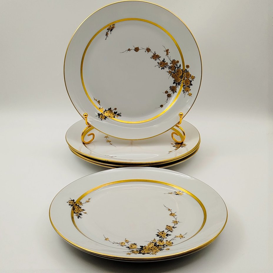 Набор из шести обеденных тарелок с цветочным декором золотистого цвета, фарфор, деколь, золочение, Graf Von Henneberg Porzellan, 1777 Jlmenau, ГДР, 1973-1977 гг.