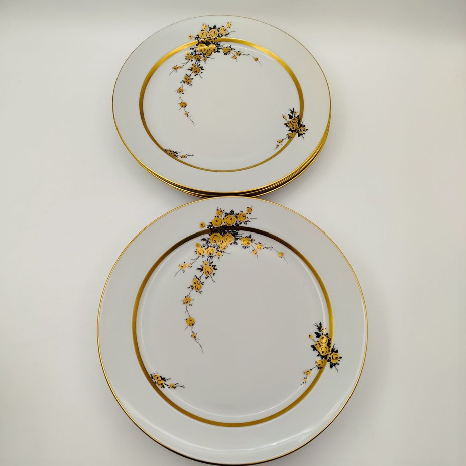 Набор из шести обеденных тарелок с цветочным декором золотистого цвета, фарфор, деколь, золочение, Graf Von Henneberg Porzellan, 1777 Jlmenau, ГДР, 1973-1977 гг.