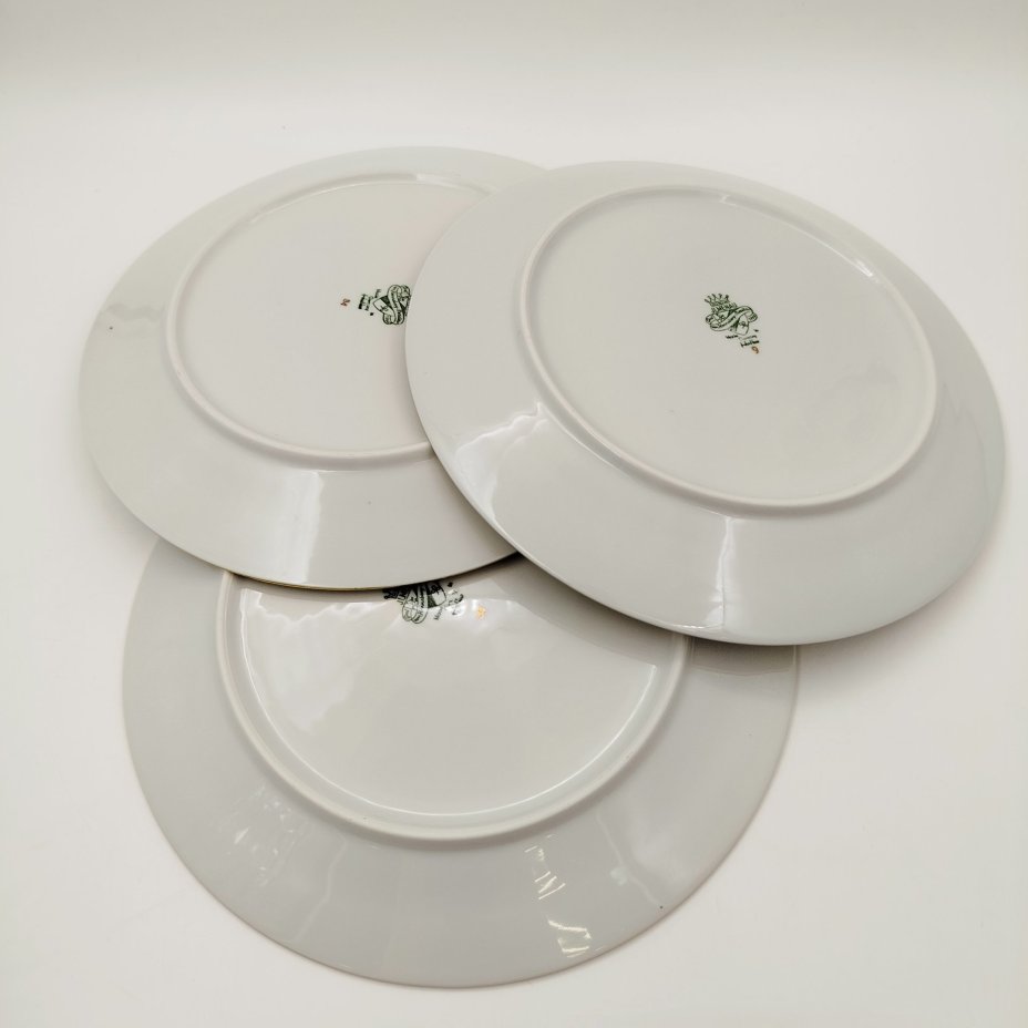 Набор из шести обеденных тарелок с цветочным декором золотистого цвета, фарфор, деколь, золочение, Graf Von Henneberg Porzellan, 1777 Jlmenau, ГДР, 1973-1977 гг.