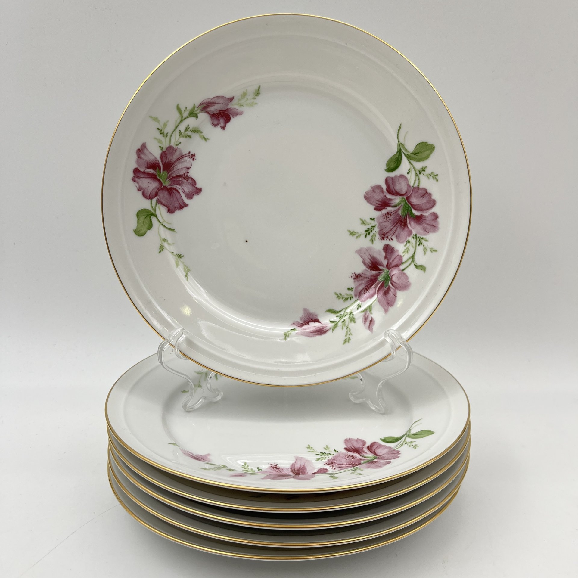 Тарелки десертные на 6 персон, украшенные цветочным декором