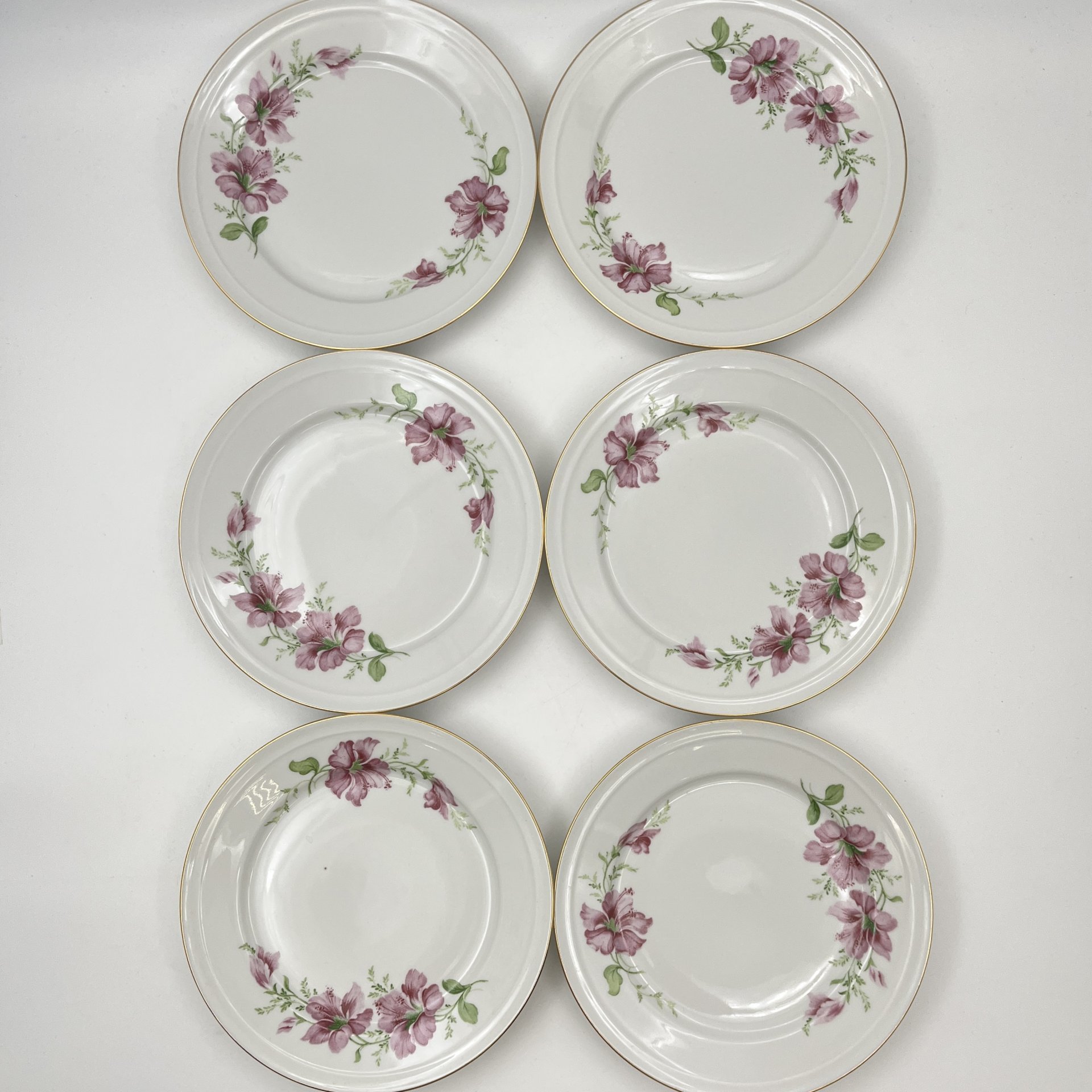 Тарелки десертные на 6 персон, украшенные цветочным декором