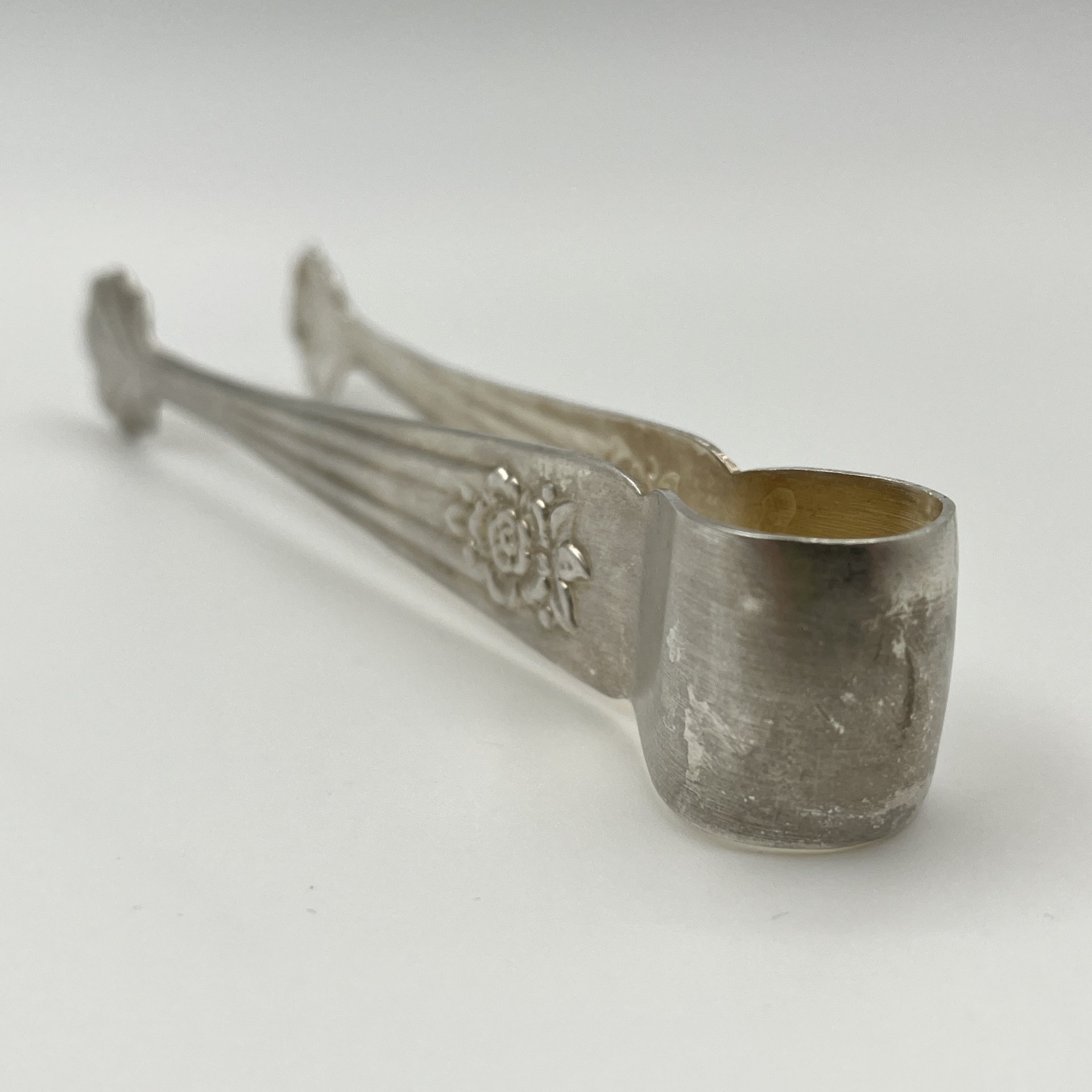 Щипцы для сахара  "Серебряная роза", мНЦ (медь-никель-цинк), Кольчугинский завод цветных металлов, СССР, 1960-1990 гг.