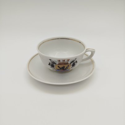 Кофейная пара сувенирная, украшенная гербом города Sellin-a-Rugen, фарфор, обводка, деколь с подрисовкой, золочение, ГДР, 1960-1980 гг.