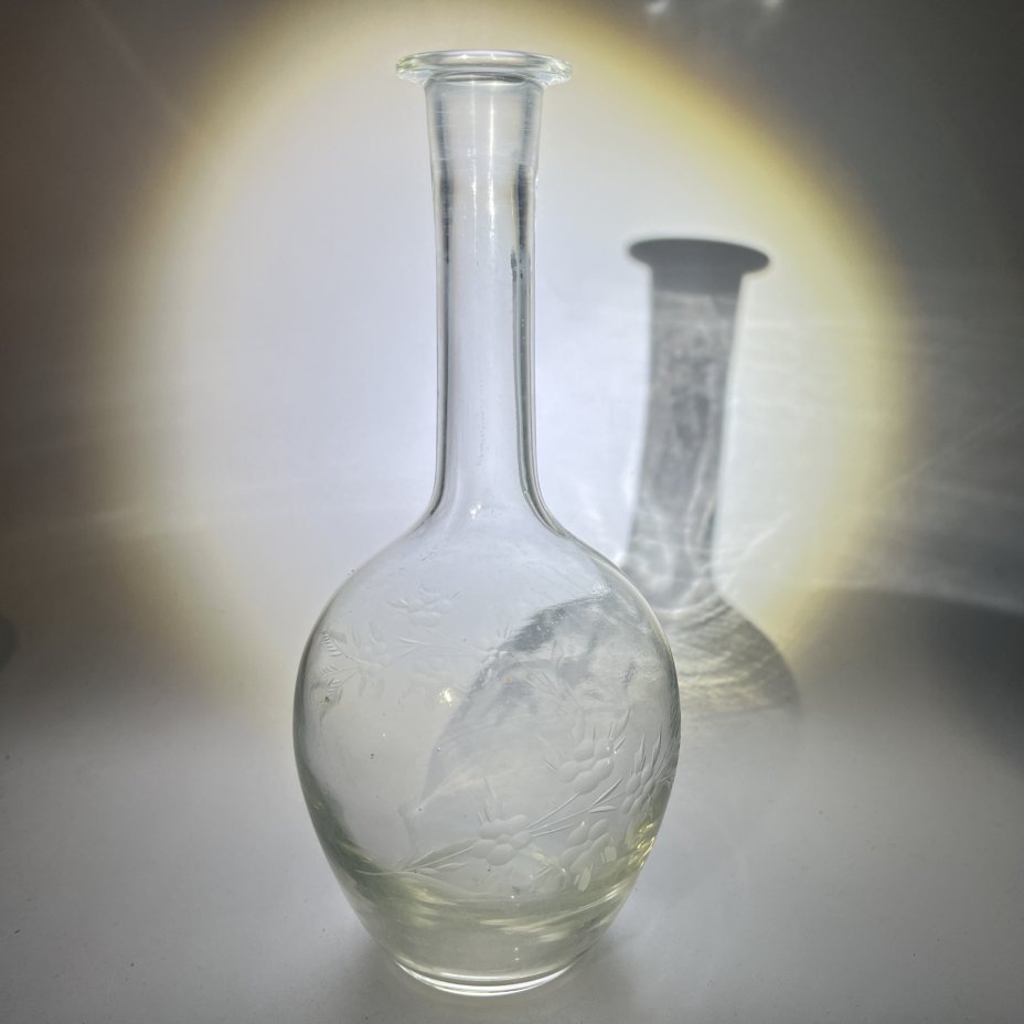Графин с резным цветочным декором (нет пробки), стекло, алмазная грань, СССР, 1970-1990 гг.