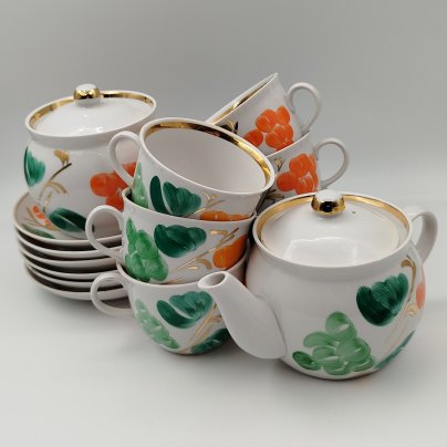 Сервиз чайный  "Вишня" на 6 персон (14 предметов), фарфор, роспись, золочение, Краснодарский фарфорово-фаянсовый завод «Чайка», СССР, 1960-1992 гг.