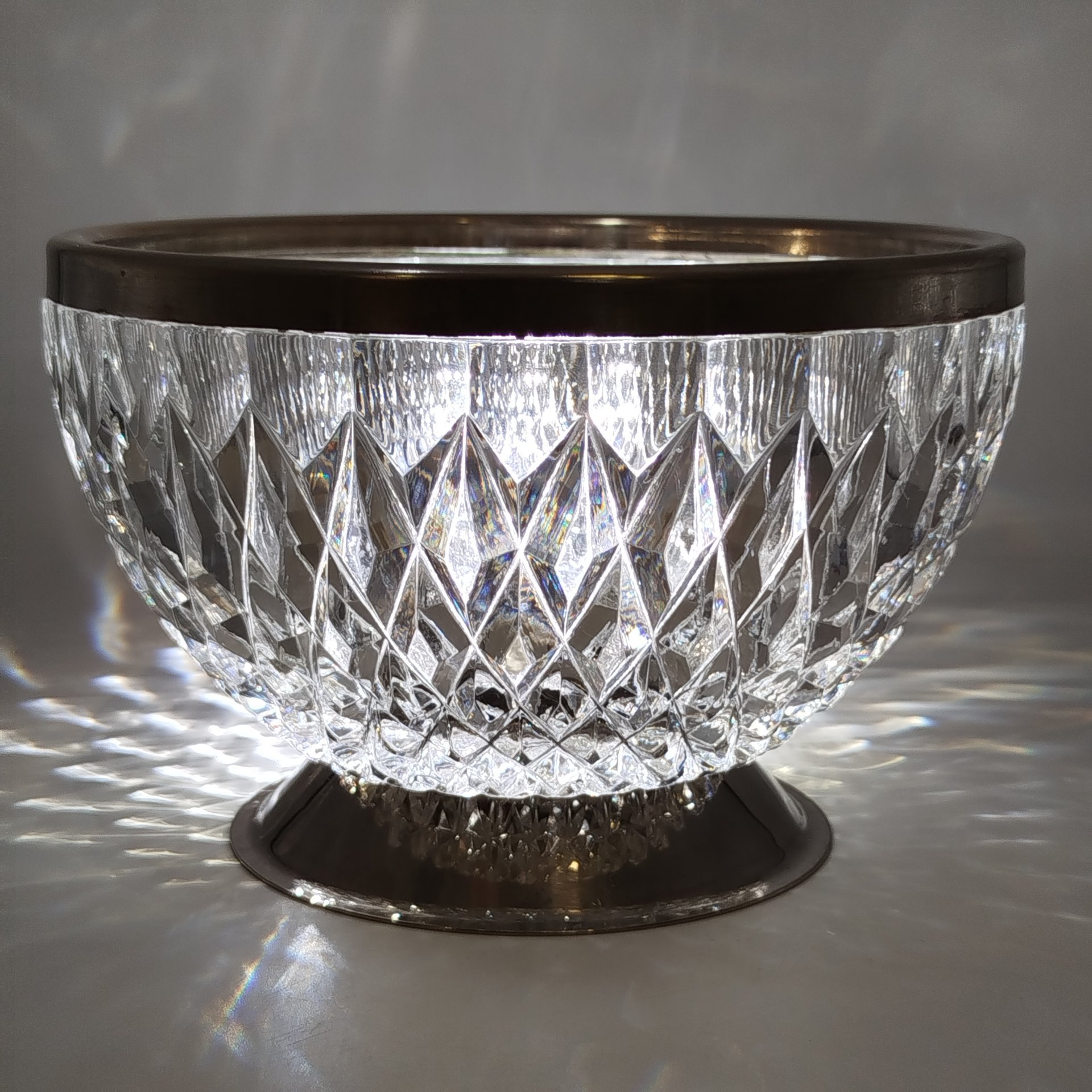 Ваза (конфетница, фруктовница) с металлической ножкой и ободком, хрусталь, металл, СССР, 1960-1990 гг.