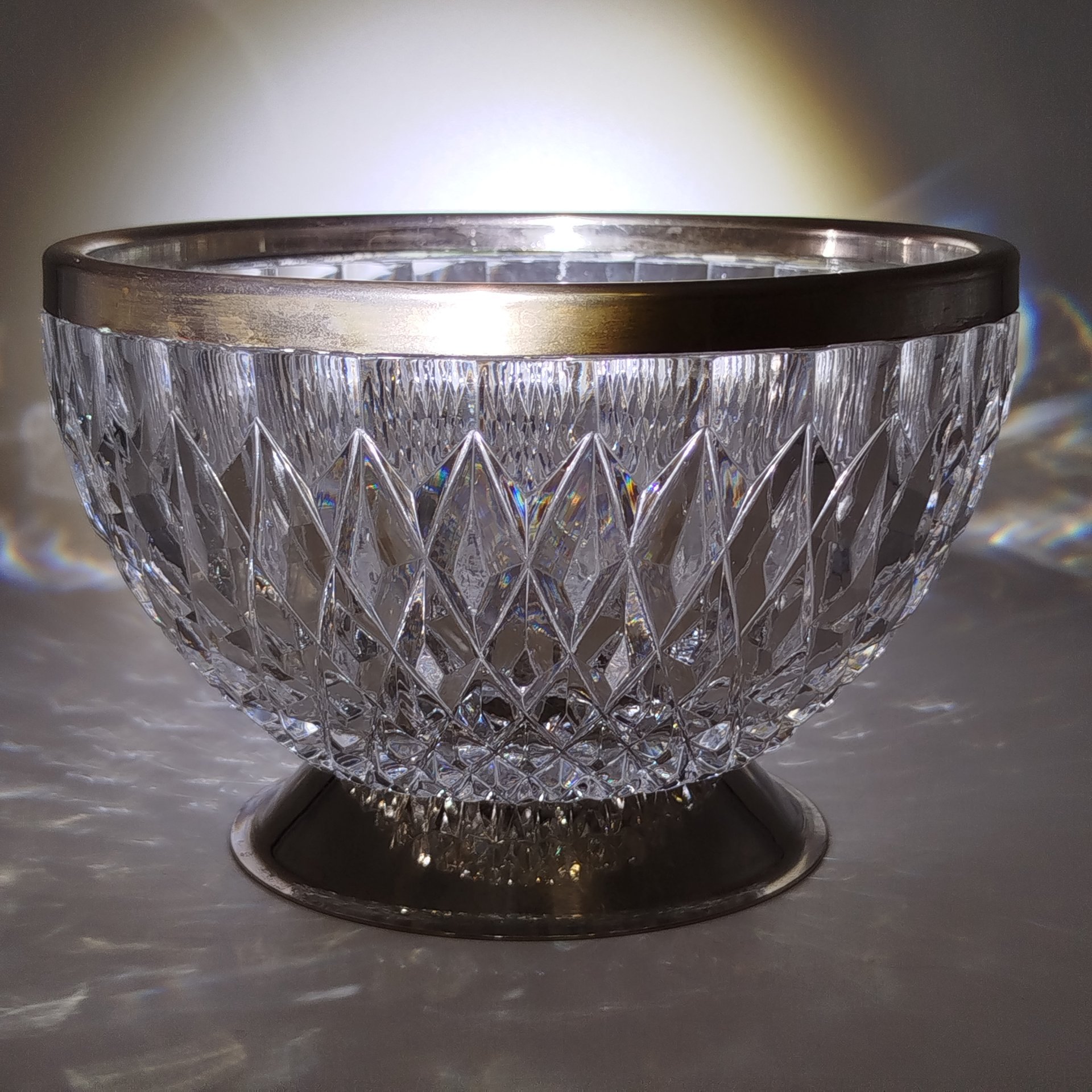 Ваза (конфетница, фруктовница) с металлической ножкой и ободком, хрусталь, металл, СССР, 1960-1990 гг.
