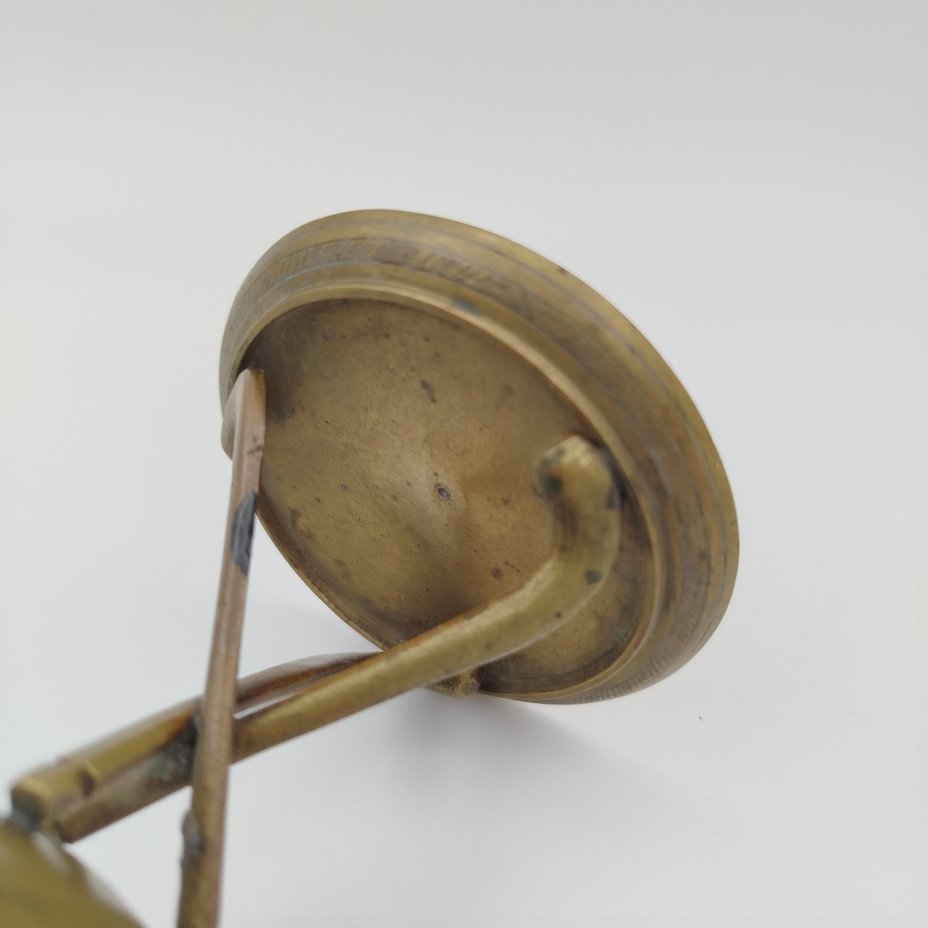 Пепельница в виде шара на клюшках в восточном стиле