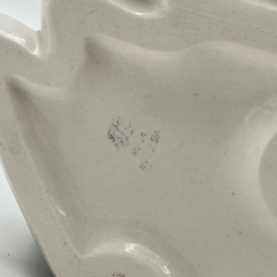 Статуэтка "Лось", скульптор П.П. Веселов, фарфор, аэрография, Ленинградский фарфоровый завод (ЛФЗ), Российская Федерация, 1991-2005 гг.