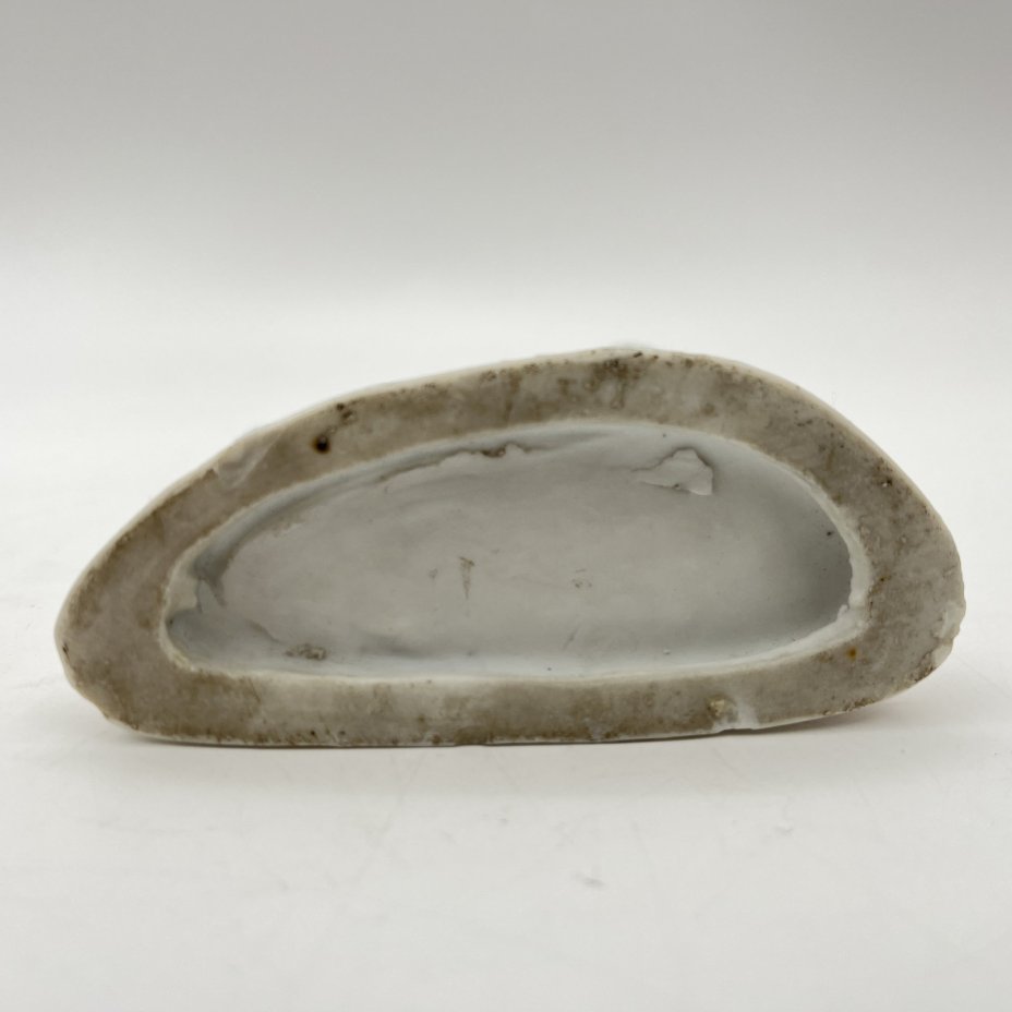 Статуэтка "Белый пудель с корзиной"