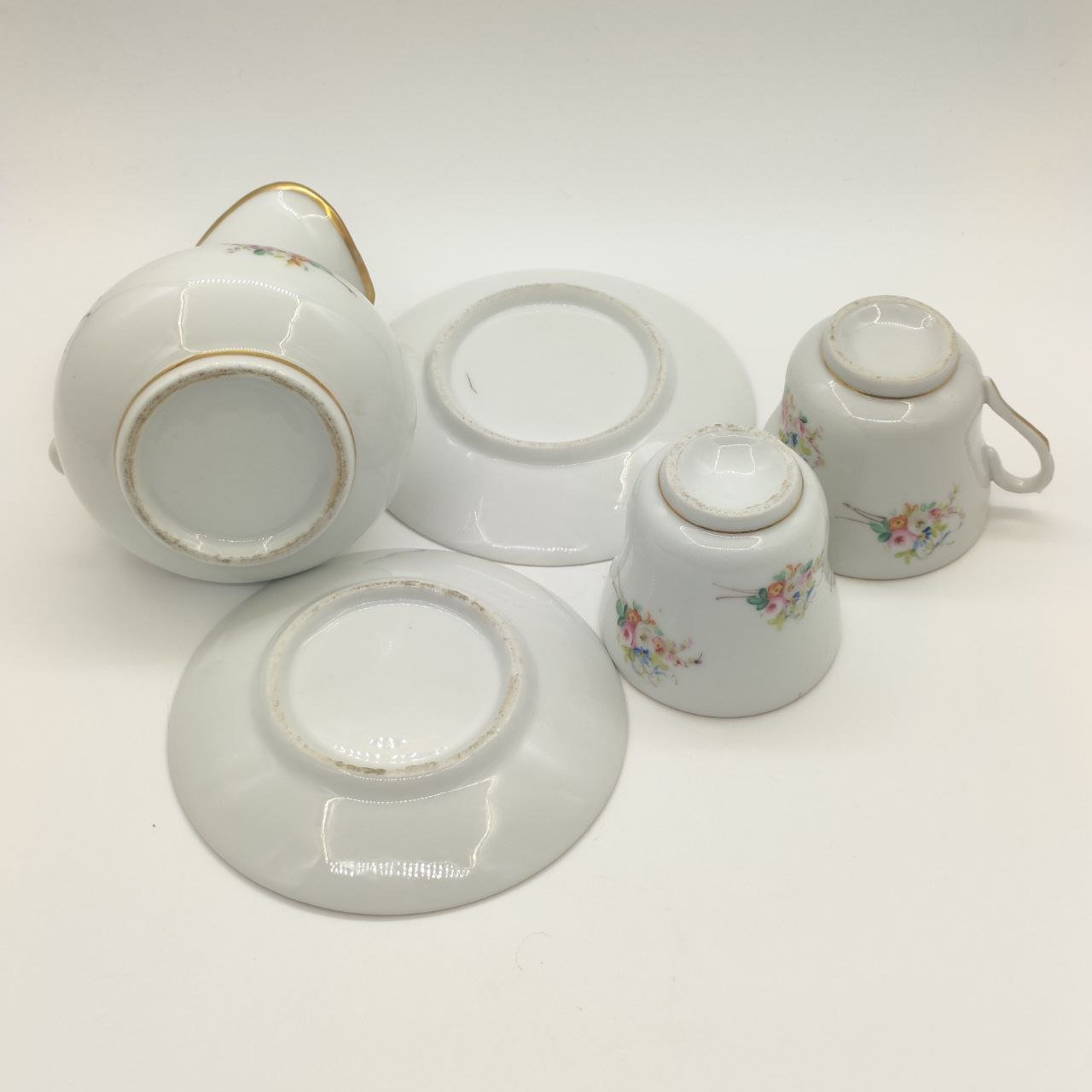 Набор из 2-х чайных пар и молочника с цветочным декором, фарфор, роспись, золочение, Западная Европа, 1880-1910 гг.