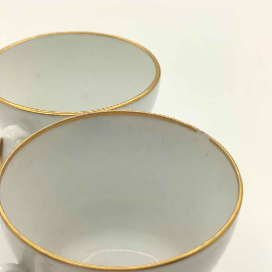 Набор из 2-х чайных пар и молочника с цветочным декором