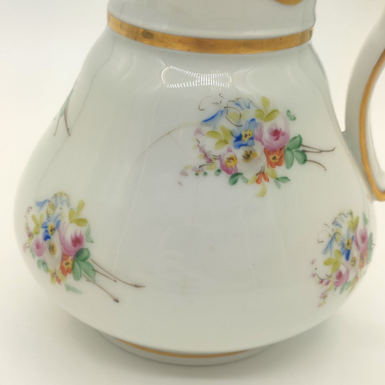 Набор из 2-х чайных пар и молочника с цветочным декором, фарфор, роспись, золочение, Западная Европа, 1880-1910 гг.