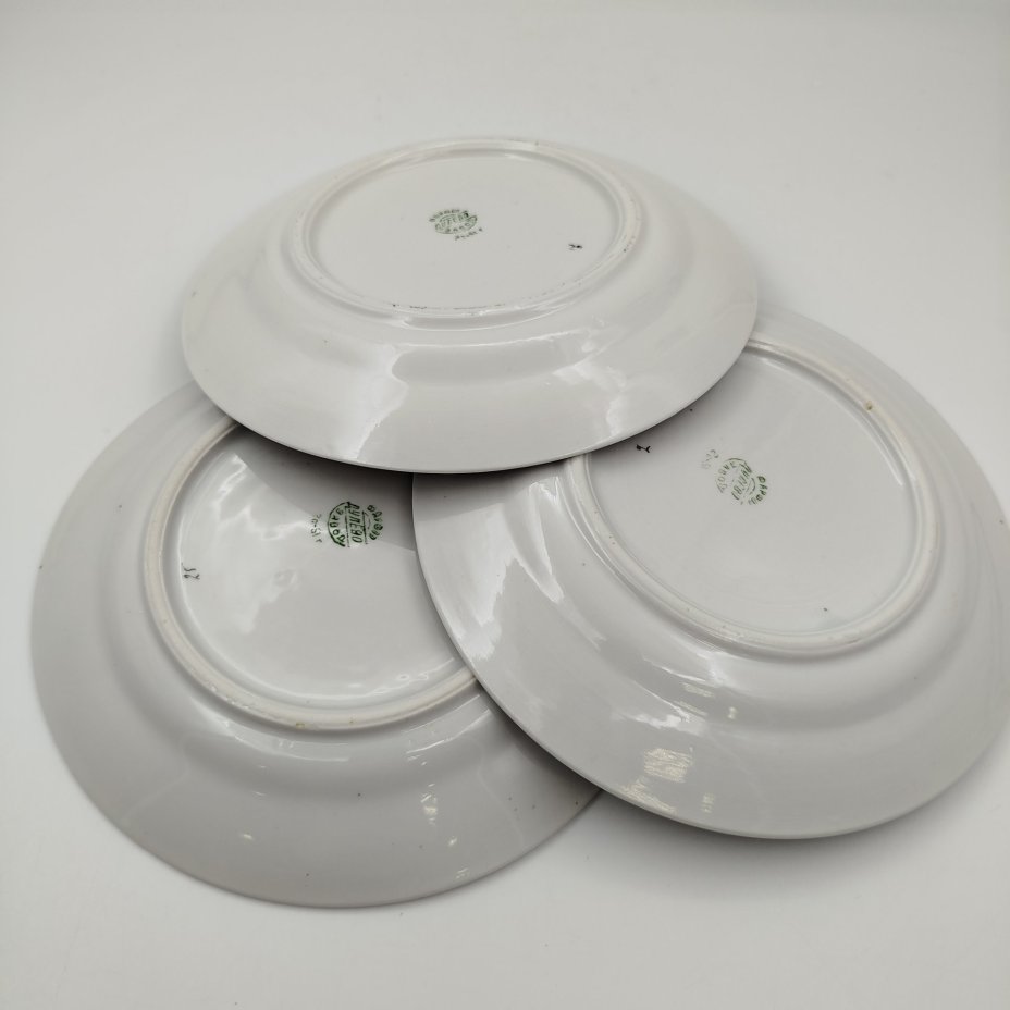 Набор десертных тарелок "Золотые колосья" (3 шт.), автор росписи Мысягин В.П., фарфор, роспись, золочение, Дулевский фарфоровый завод (Дулёво), СССР, 1951 г.