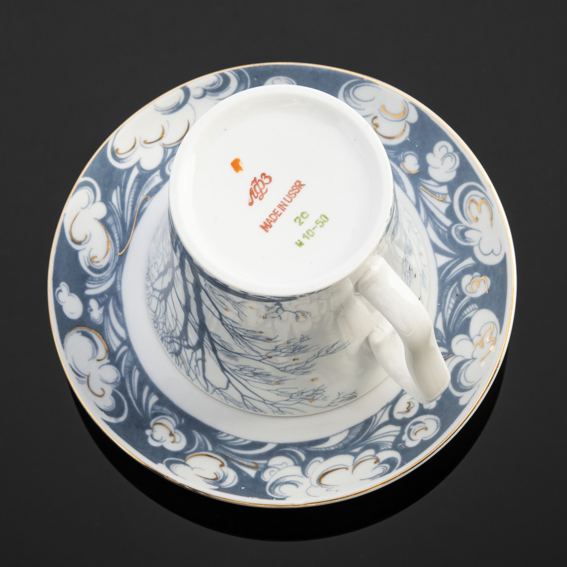 Чайный бокал с блюдцем "На Нерли", автор рисунка - Нина Славина, автор формы - Эдуард Криммер, Ленинградский фарфоровый завод (ЛФЗ)