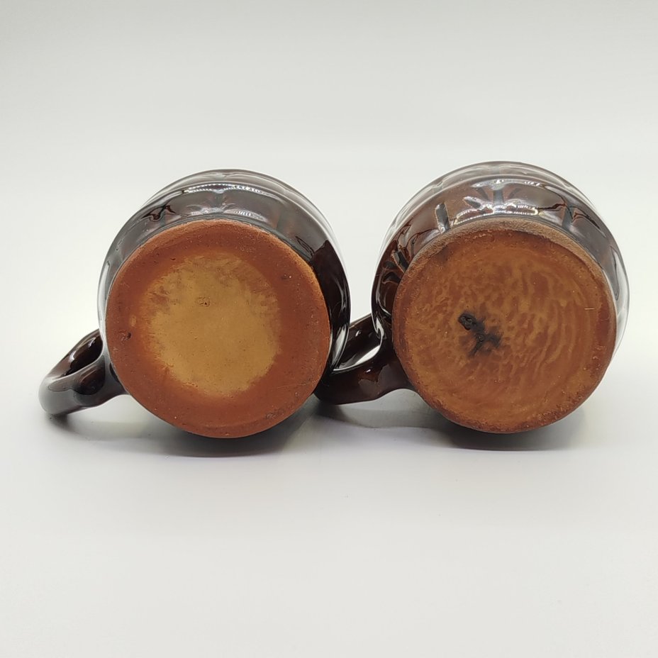 Пара пивных кружек в виде бочонка