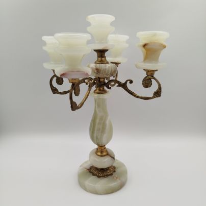 Подсвечник на 5 свечей с ажурными элементами и цветочным декором, латунь, оникс, Азия, 1980-2000 гг.