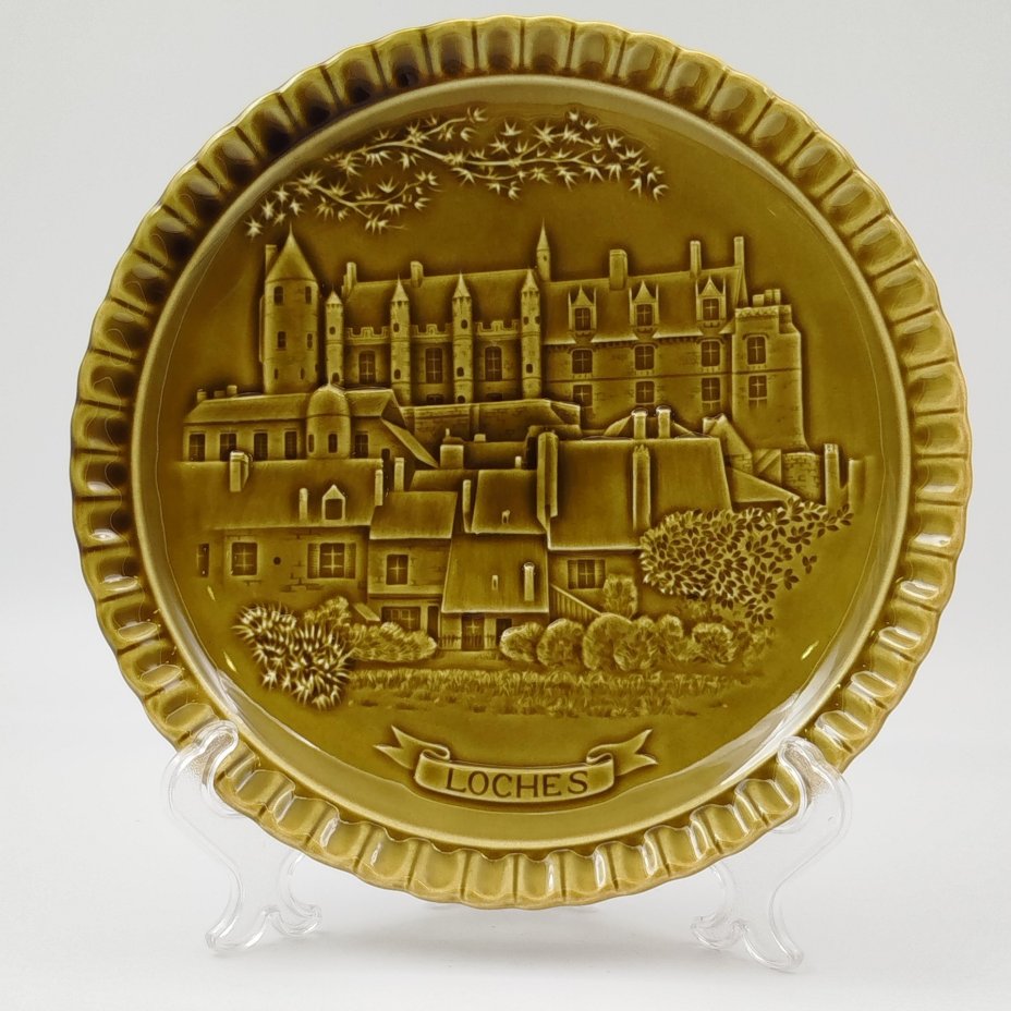 Декоративная тарелка из серии "Замки Франции"  (Loches), Gien, керамика, глазурь, Франция, 1960-1971 гг.