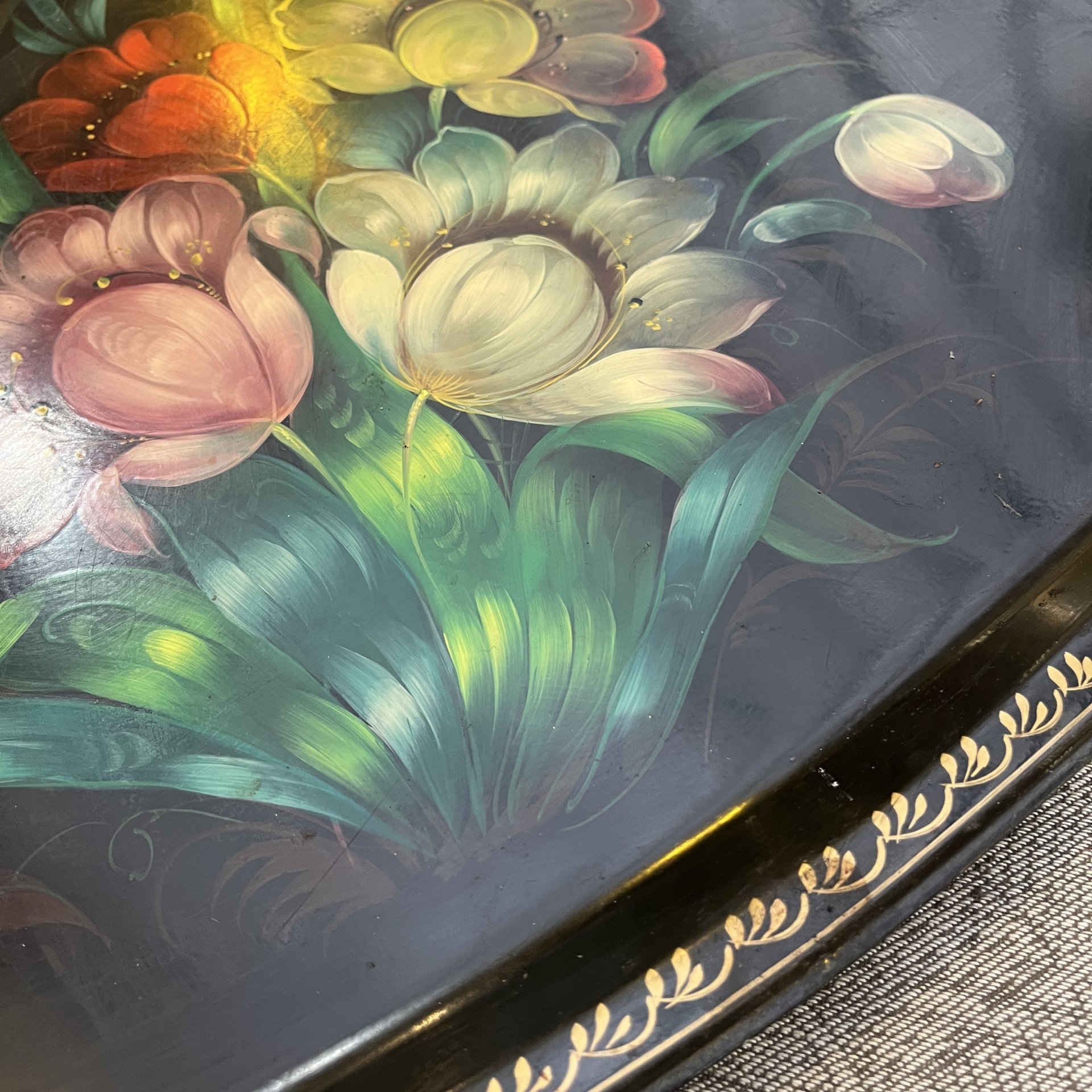 Поднос прямоугольной формы с цветочным декором, жесть, роспись, Жостовская фабрика декоративной росписи, СССР, 1960-1980 гг.