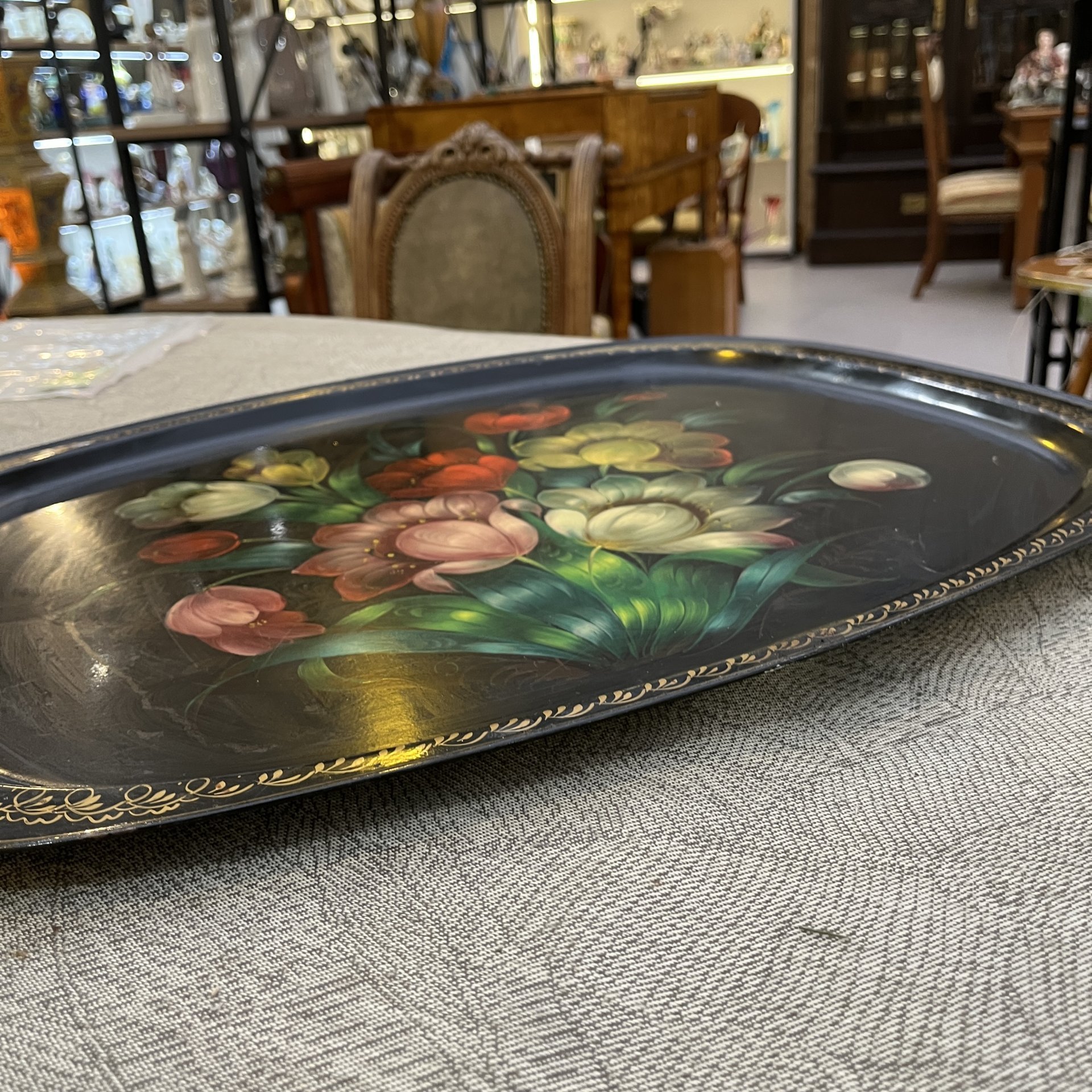 Поднос прямоугольной формы с цветочным декором, жесть, роспись, Жостовская фабрика декоративной росписи, СССР, 1960-1980 гг.