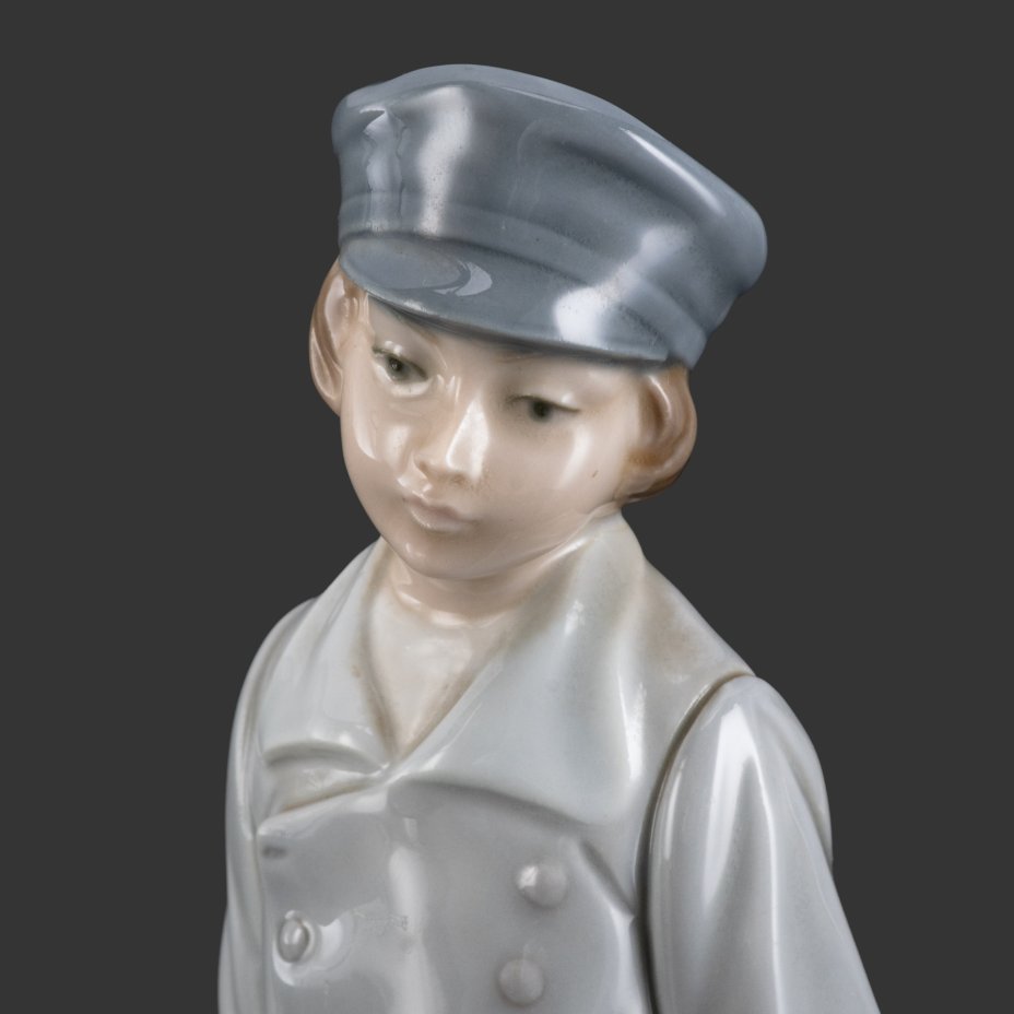 Статуэтка "Мальчик-водонос", Lladro