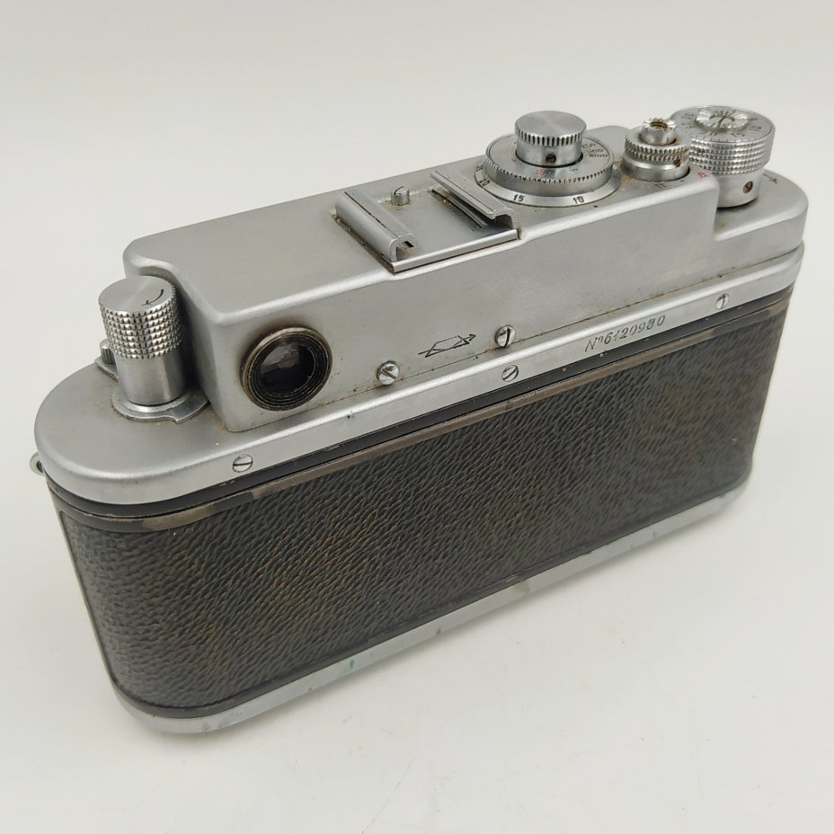 Фотоаппарат пленочный "Зоркий-4" с объективом "Юпитер-8", в оригинальном кофре и в комплекте с фотовспышкой "Norma", металл, стекло, пластик, кожа, Красногорский механический завод (КМЗ), СССР, 1956-1973 гг., Красногорский механический завод (КМЗ)