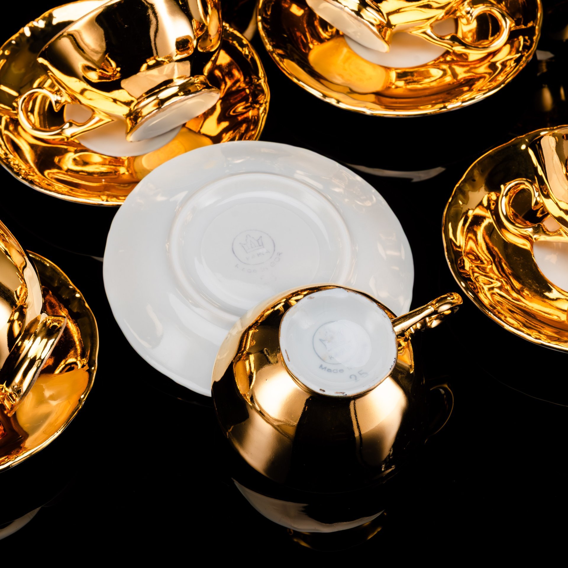 Сервиз кофейный с золотым декором на 6 персон (15 предметов), фарфор, крытье, золочение, Kahla, ГДР, 1960-1980 гг.