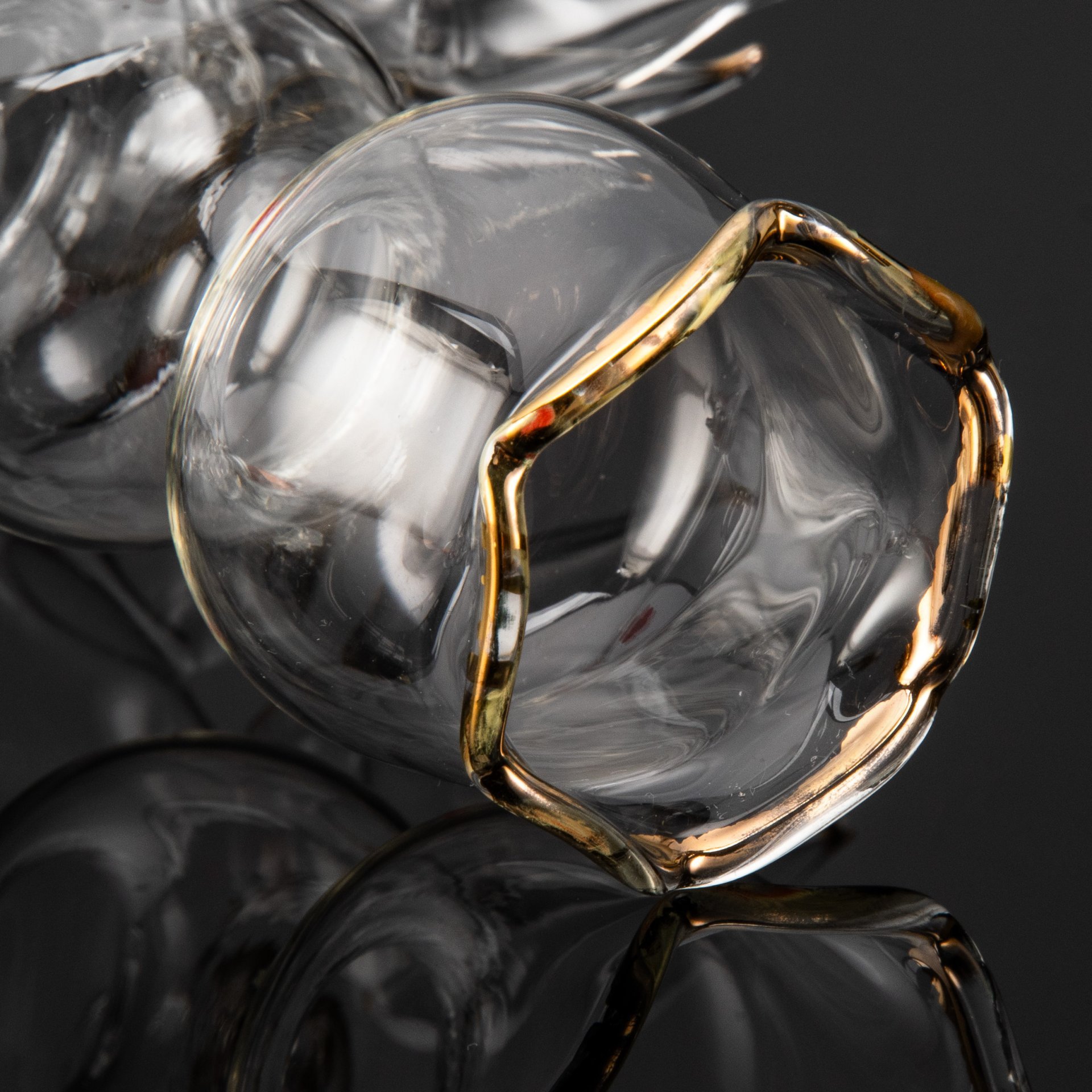 Подсвечник "Конь", автор Маршумова Ирина Михайловна, Калининский стекольный завод (?), стекло, выдувание на горелке, роспись золотом, деколь, СССР, 1970-1980 гг.