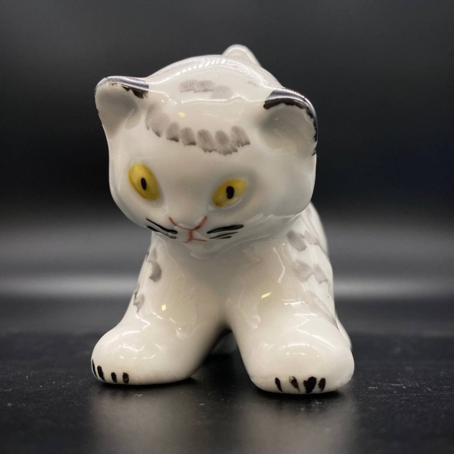 Статуэтка "Котёнок", Дмитровский фарфоровый завод (ДФЗ Вербилки)