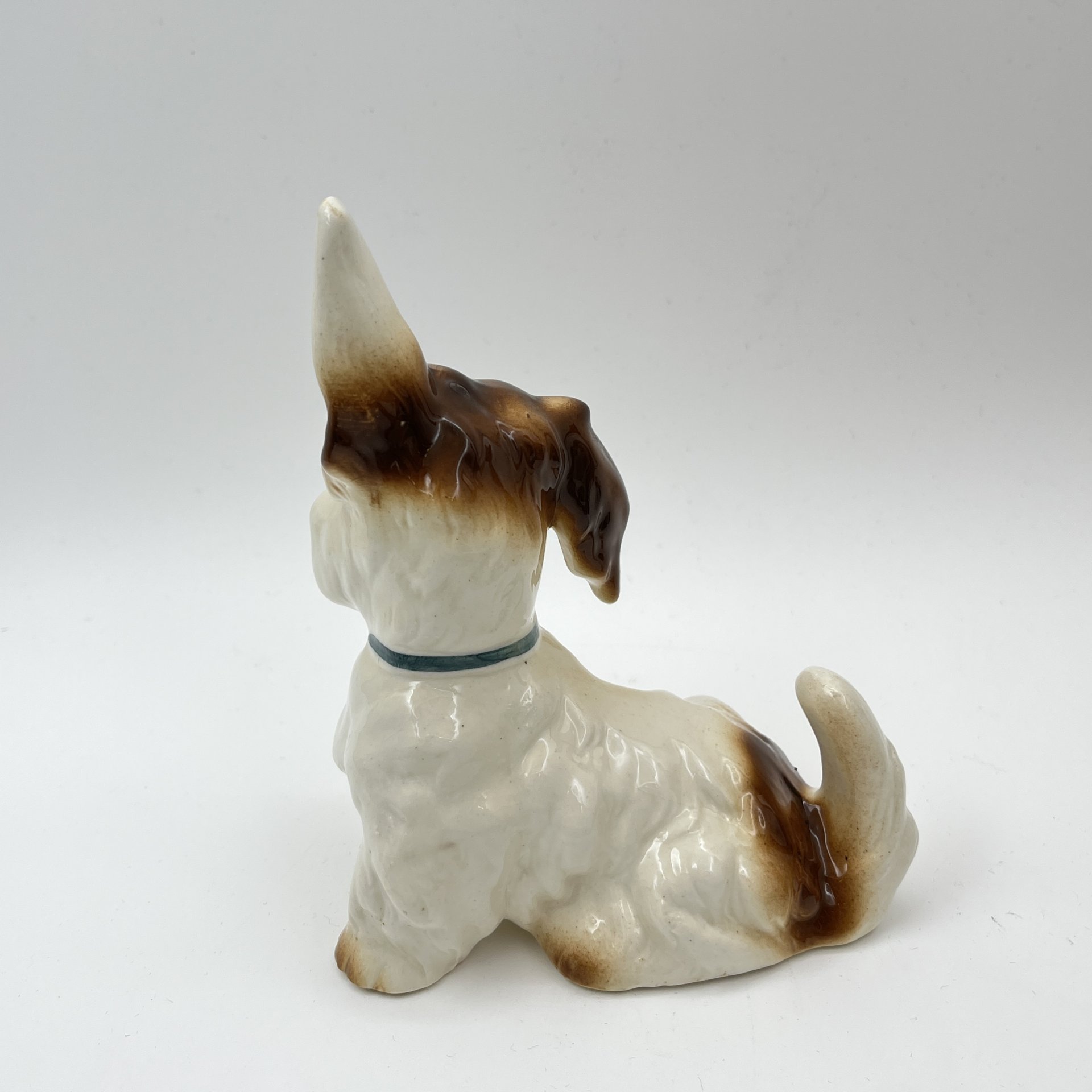 Статуэтка "Терьер с поднятым ухом", фарфор, аэрография, Германия, 1970-1990 гг.