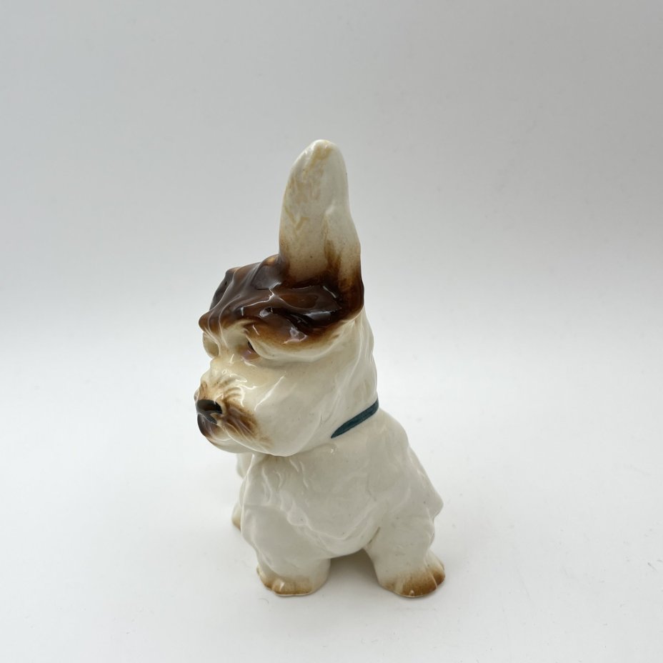 Статуэтка "Терьер с поднятым ухом"