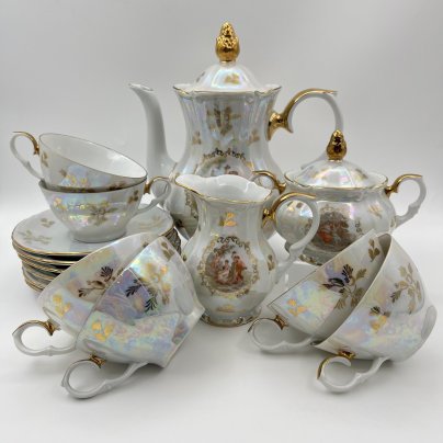 Сервиз чайно-кофейный на 6 персон "Мадонна" (15 предметов), фарфор, люстр, деколь, золочение, Kahla, ГДР, 1960-1980 гг.