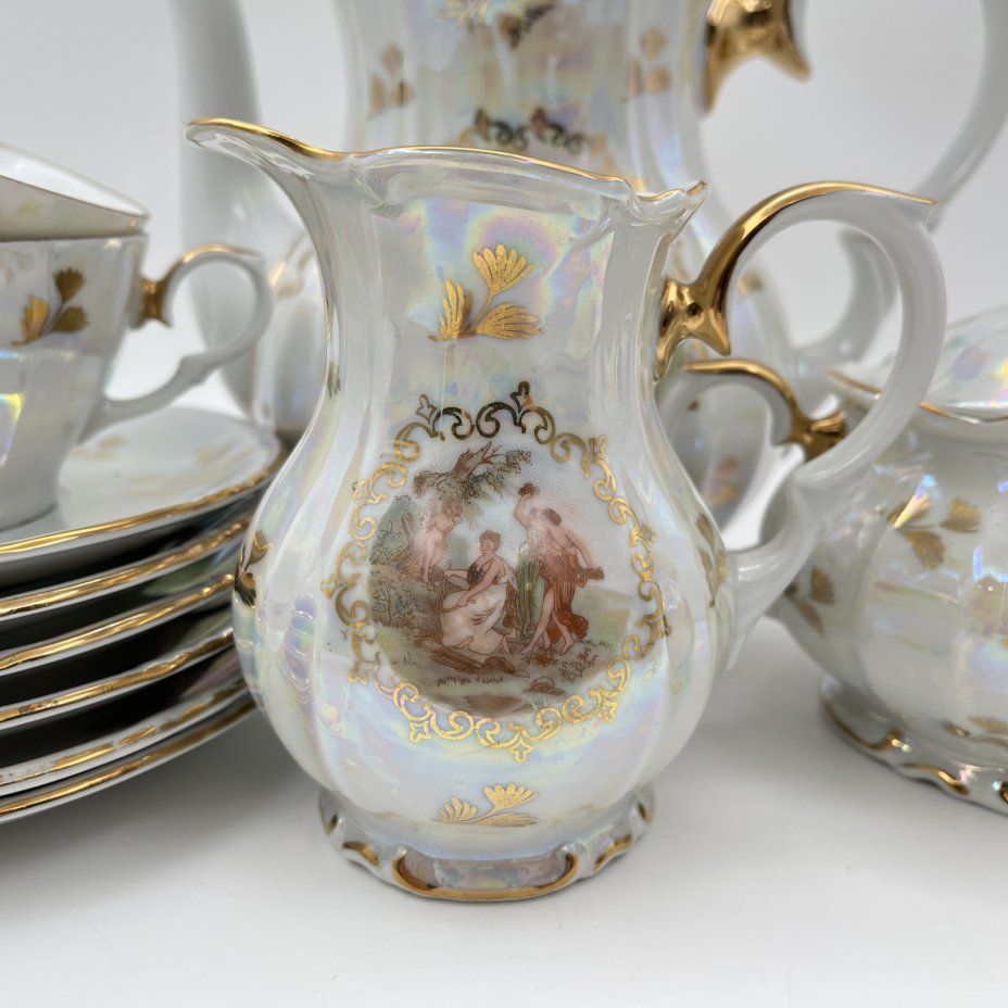 Сервиз чайно-кофейный на 6 персон "Мадонна" (15 предметов), фарфор, люстр, деколь, золочение, Kahla, ГДР, 1960-1980 гг.