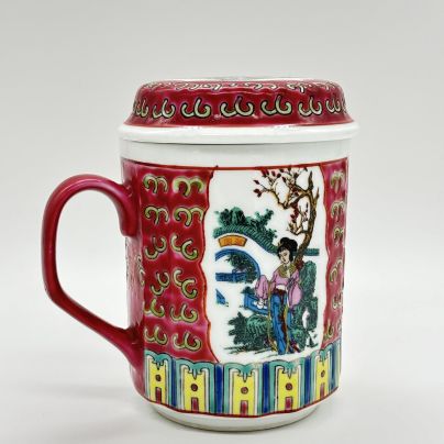 Чашка с крышкой с изображением девушки в саду, фарфор, роспись, Китай, 1960-1980 гг.