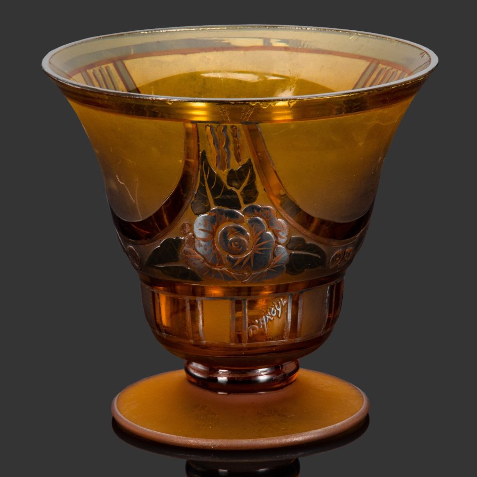 Ваза в стиле Art Deco, украшенная цветочным декором, E. VAL & Cie [подпись D'Argyl], цветное стекло, роспись, матирование, травление, Франция, 1928-1940 гг.