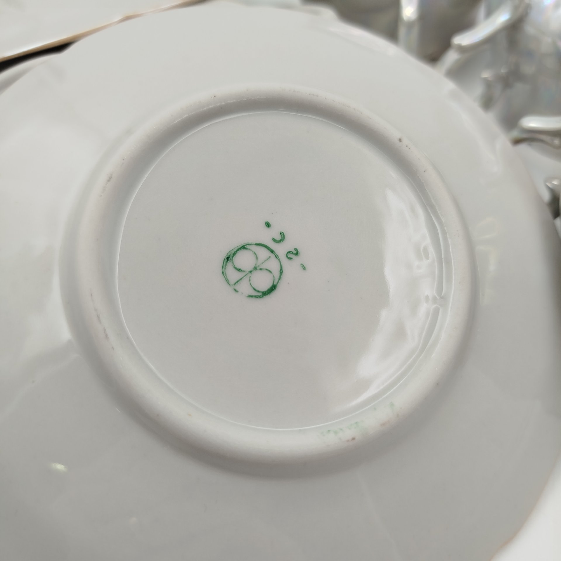 Набор для подачи чая на 3 персоны перламутрового оттенка (9 предметов), фарфор, люстр, Октябрьский фарфорово-фаянсовый завод, СССР, 1964-1991 гг.