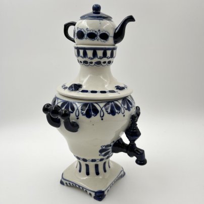 Самовар декоративный с миниатюрным чайником, фарфор, роспись, Объединение «Гжель», СССР, 1972-1985 гг.