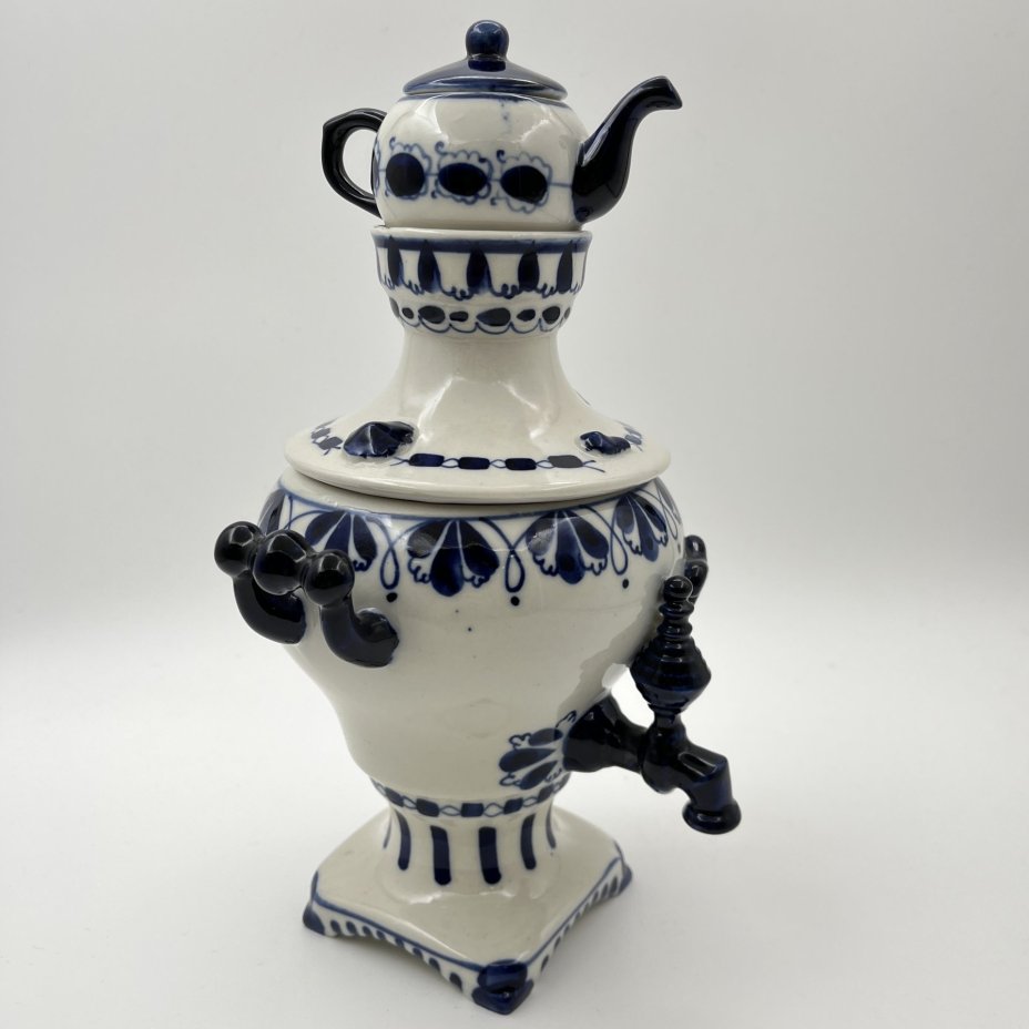 Самовар декоративный с миниатюрным чайником, фарфор, роспись, Объединение «Гжель», СССР, 1972-1985 гг.