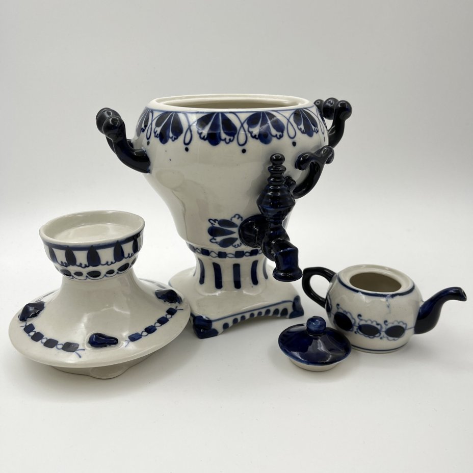 Самовар декоративный с миниатюрным чайником, фарфор, роспись, Объединение «Гжель», СССР, 1972-1985 гг.