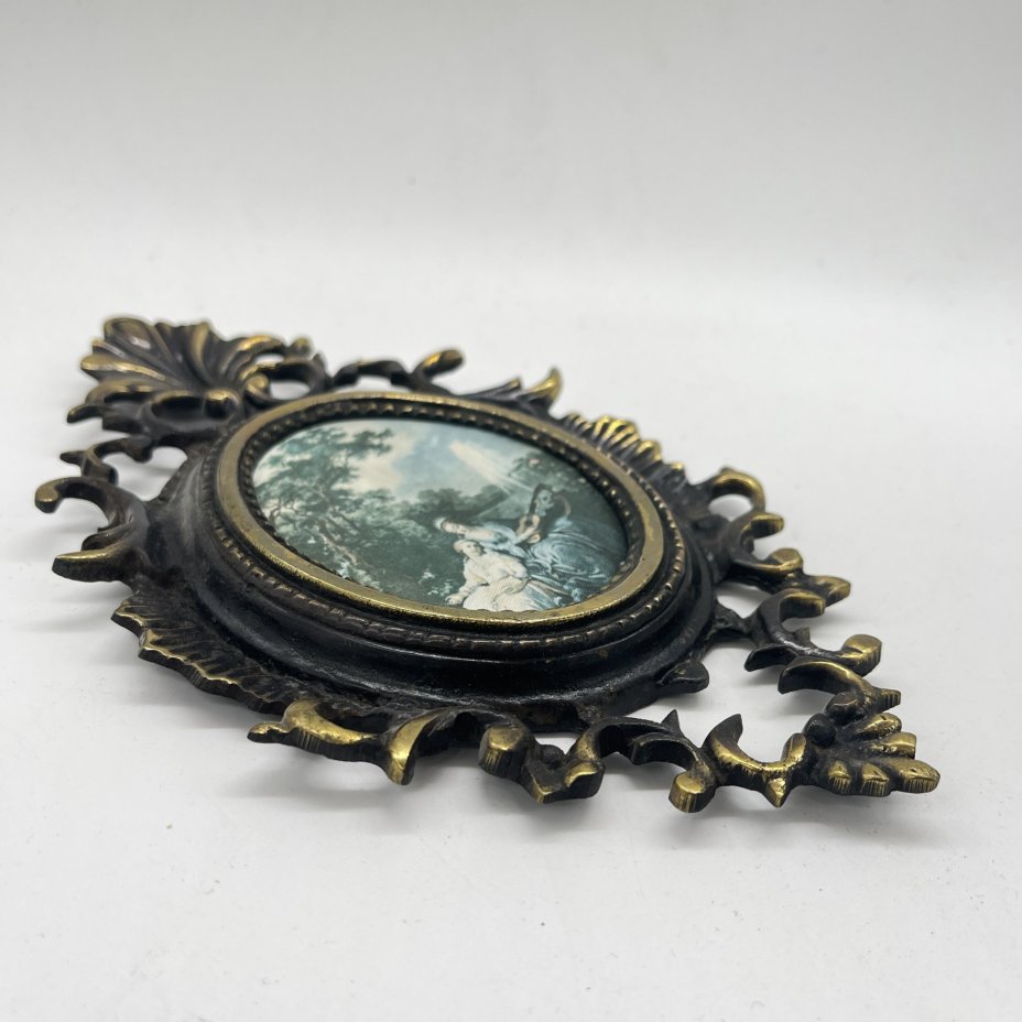 Панно настенное с изображением музицирующих девушек